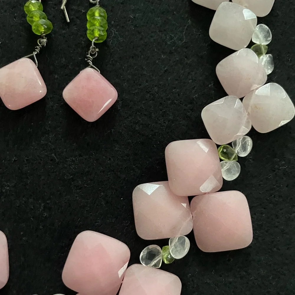 Lilly Pulitzer Rose Quartz Gemstone 17” Necklace Pierced Earrings Set NWOT